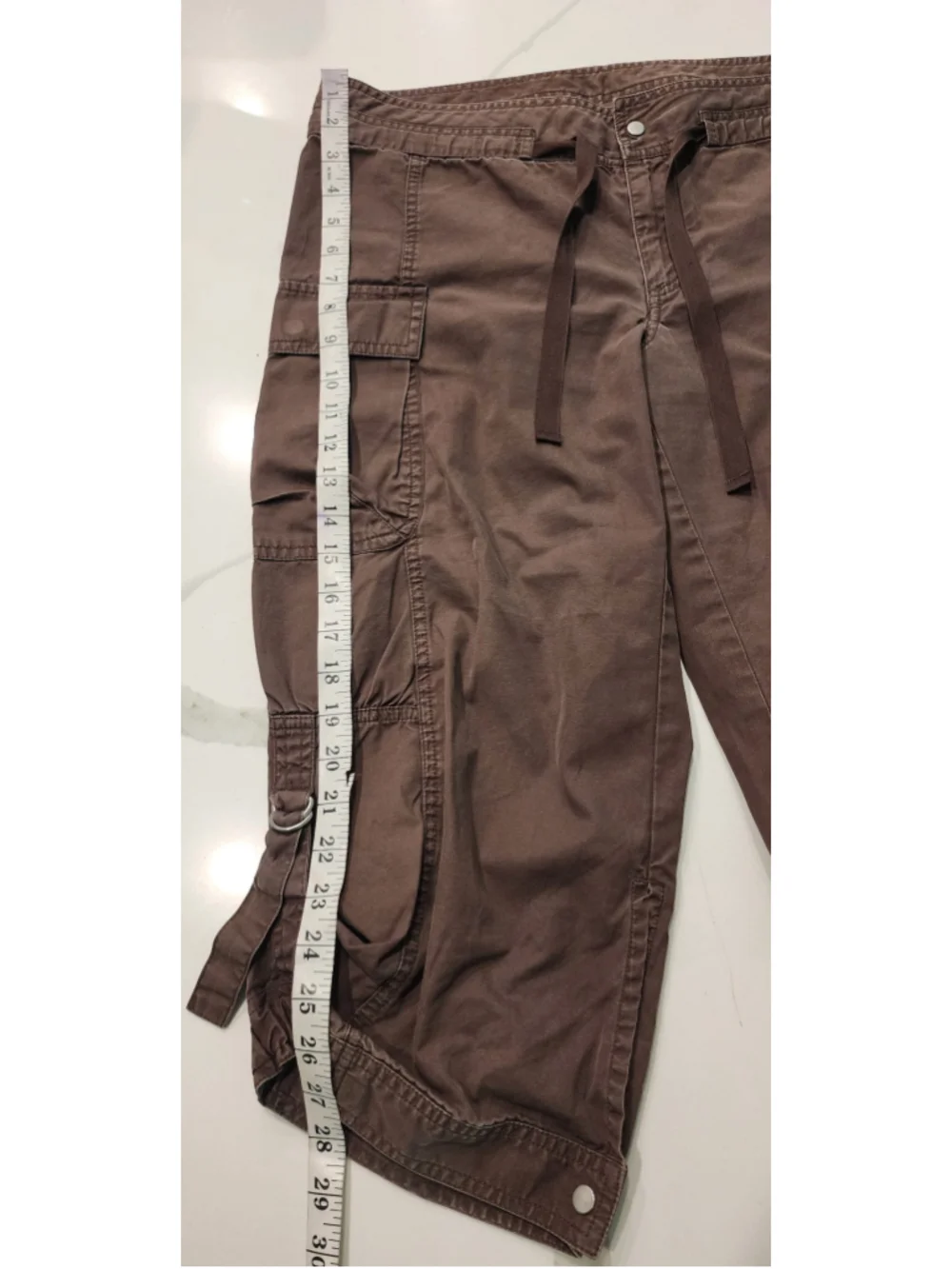 Nike Women's Cargo Shorts Size M Brown 100% Cotton Knee Length Cargo Pockets